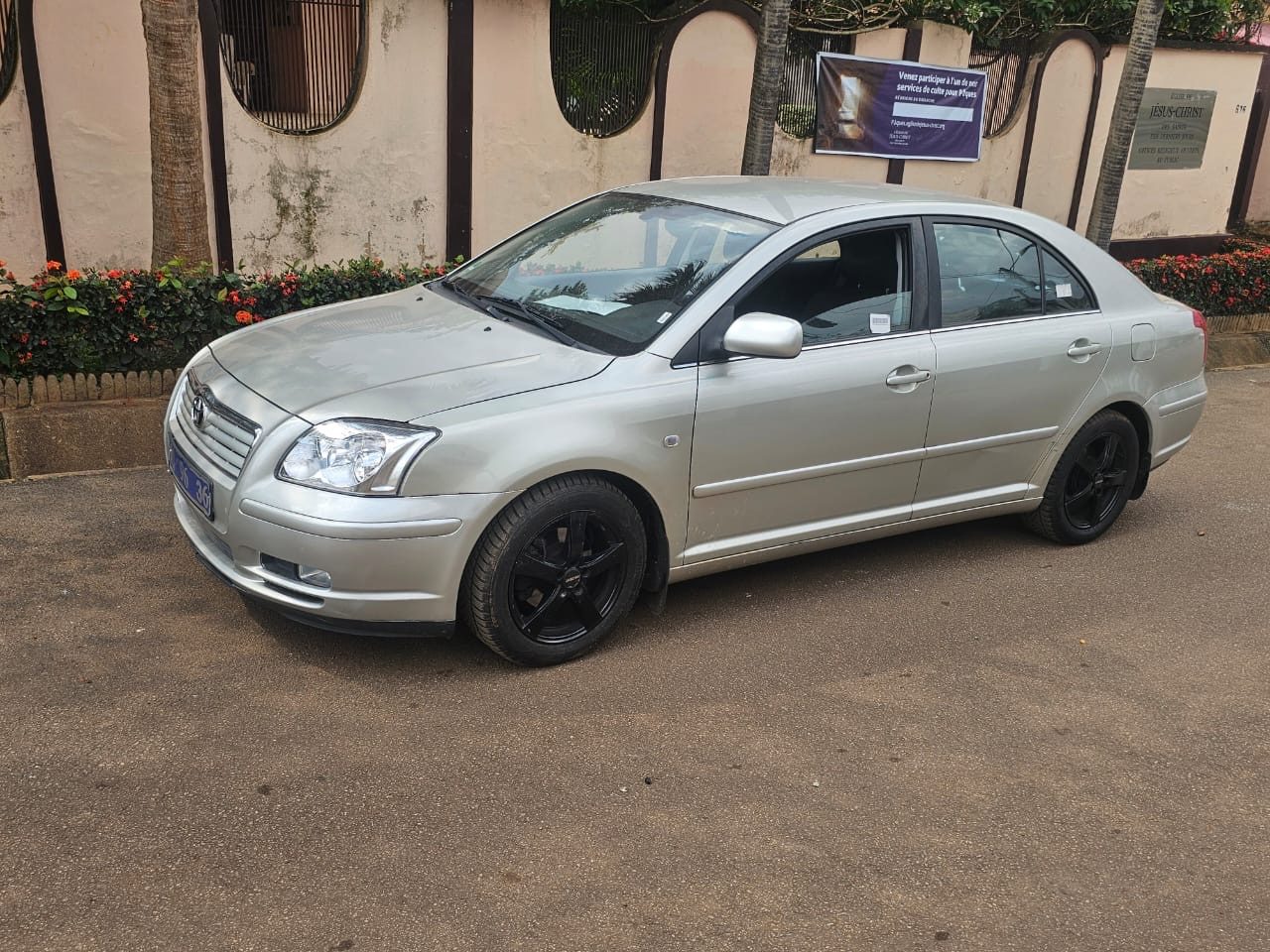 Avensis 2005 photo 2