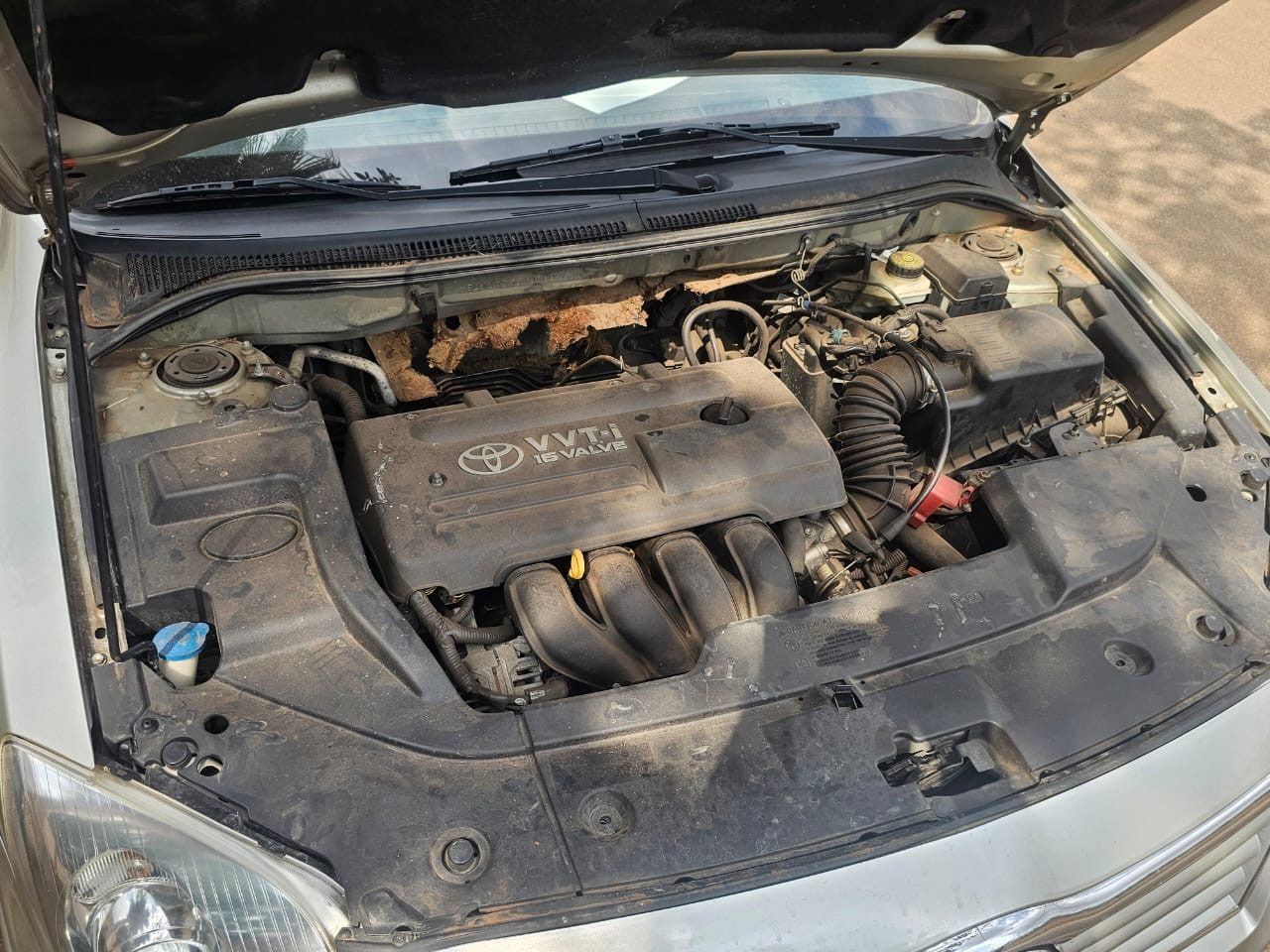 Avensis 2005 photo 7