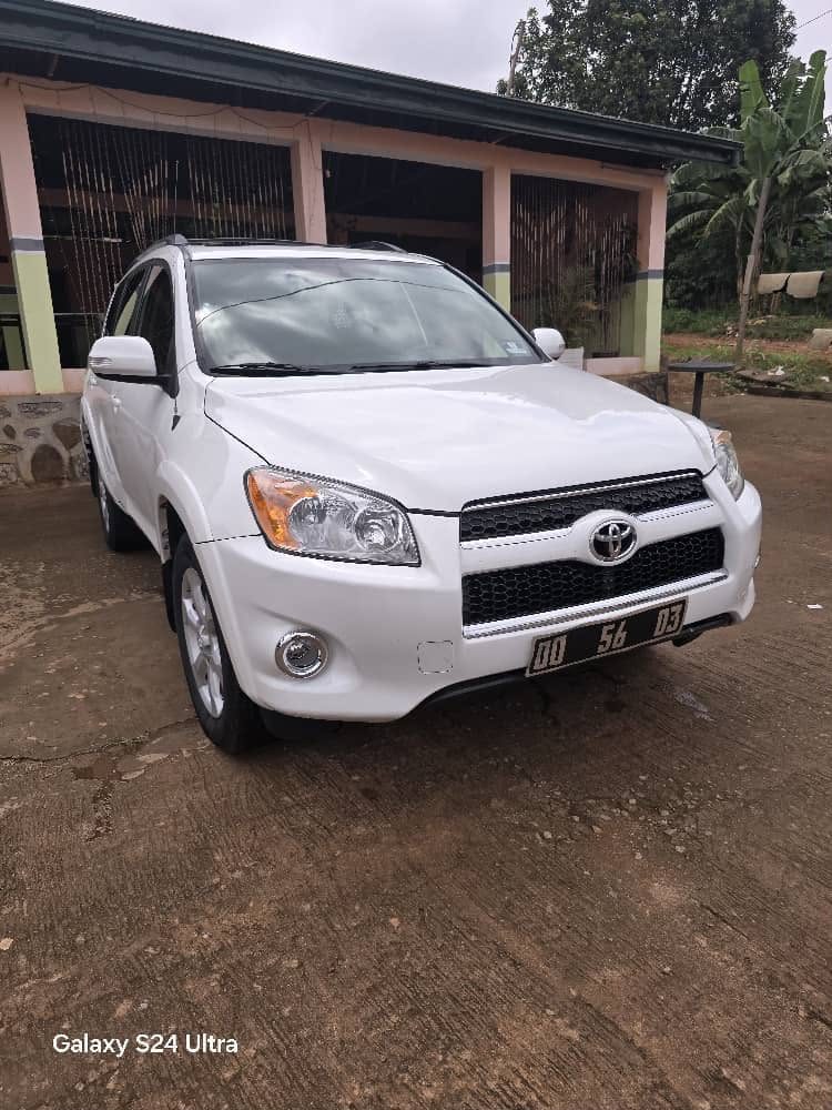 RAV4 2009 4×4 photo 1