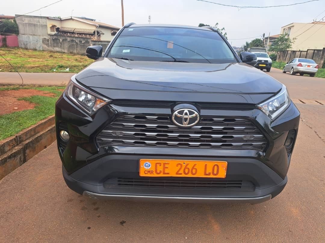 RAV4 2022 à vendre à Yaoundé