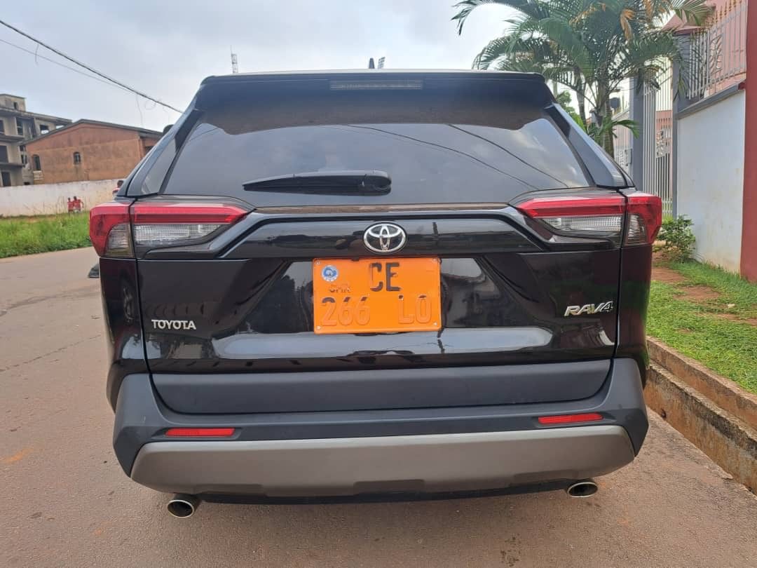 RAV4 2022 photo 7